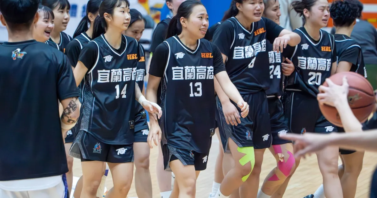《籃球》21分落後大逆轉！呂姿穎「準絕殺」三分彈 宜蘭高商氣走小港奪冠