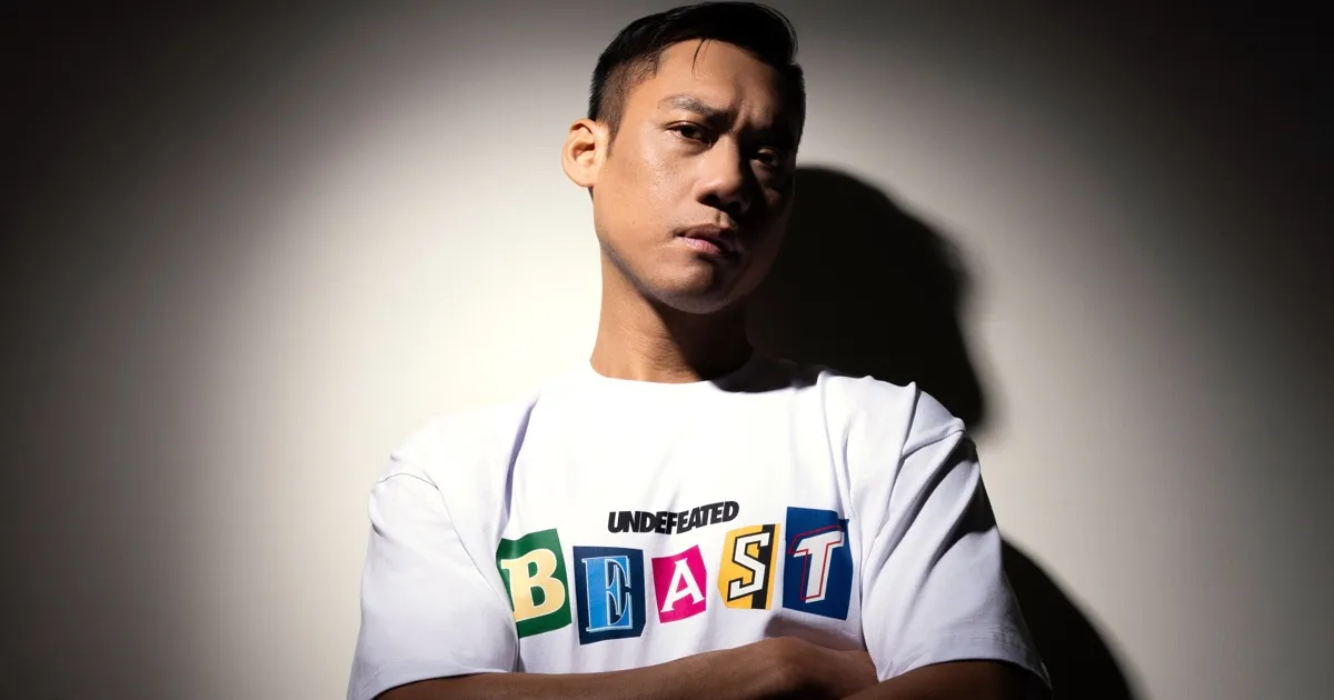 《看裝備》UNDEFEATED 攜手林志傑推出退役紀念系列 以不敗之名 致敬「BEAST」26年傳奇